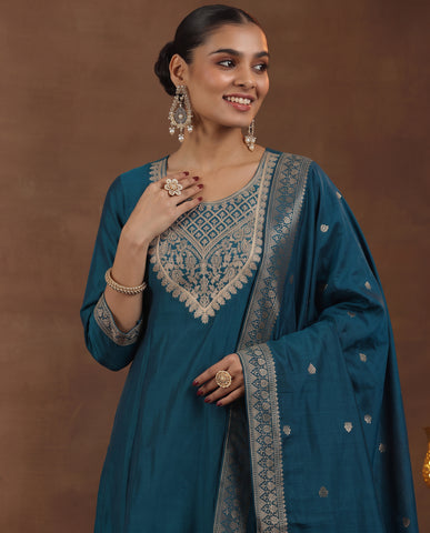 Women's Ethnic Teal Embroidered Kurta Suit Set With Dupatta