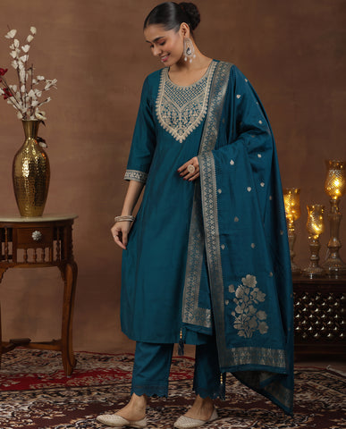 Women's Ethnic Teal Embroidered Kurta Suit Set With Dupatta